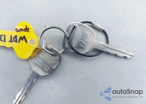 2001 GMC Savana Standard z USA, uszkodzony, nr VIN 1GJHG39R611117801